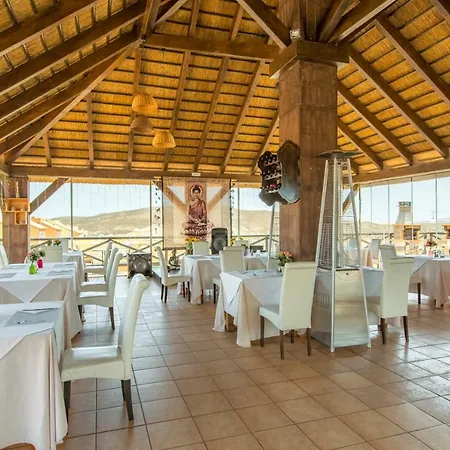 Hotel Oyo Bahia La Oliva